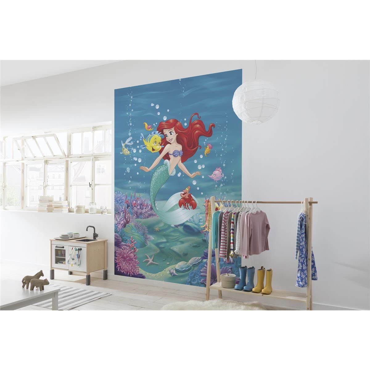 Papier Fototapete - Ariel Singing - Größe 184 x 254 cm