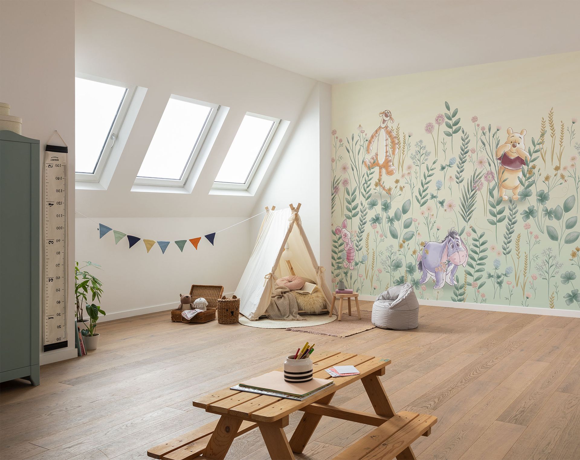 Vlies Fototapete -Winnie the Pooh Hide and Seek - Größe 300 x 250 cm