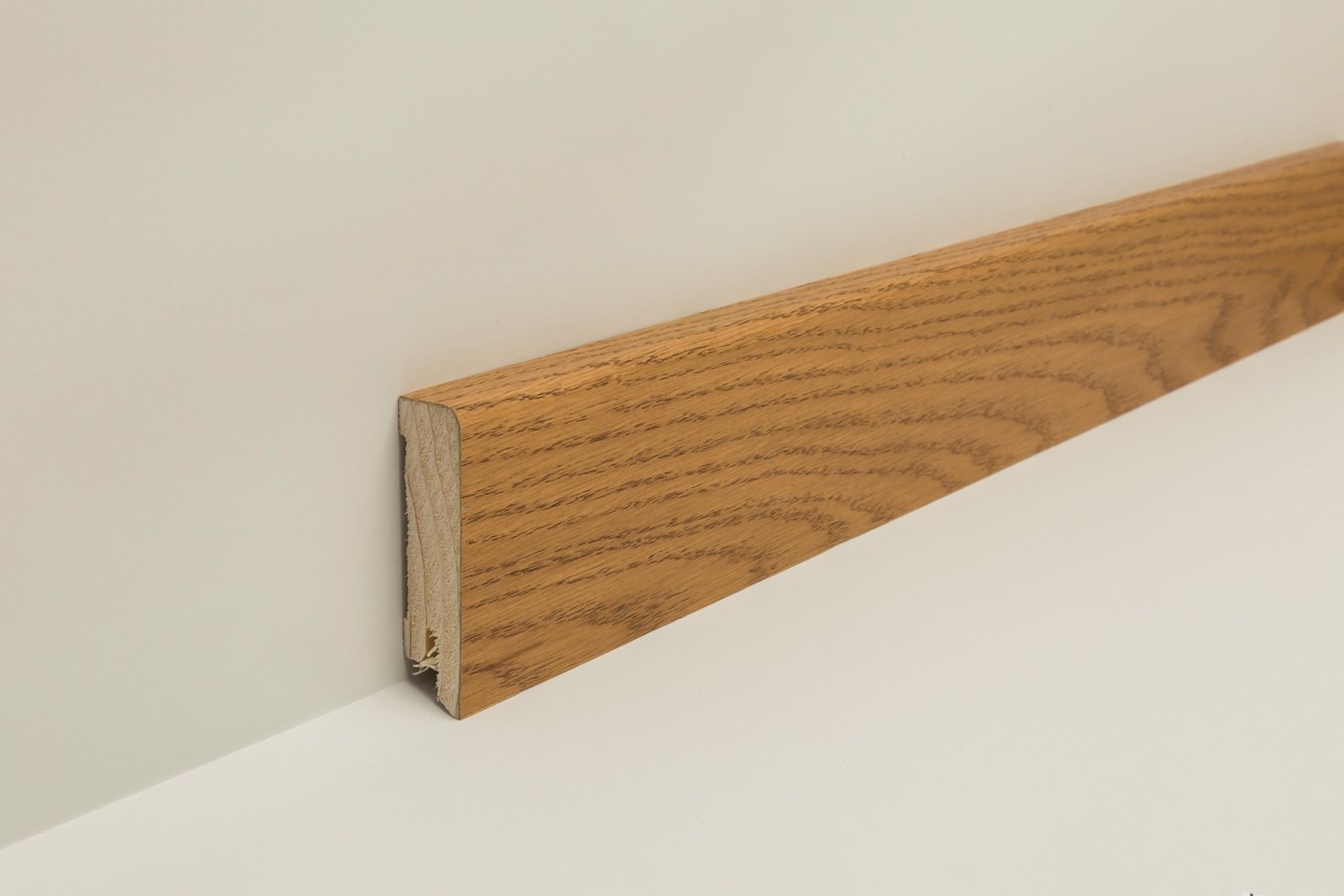 JOKA Sockelleiste Profil #631 furniert 250 x 1,6 x 6 cm