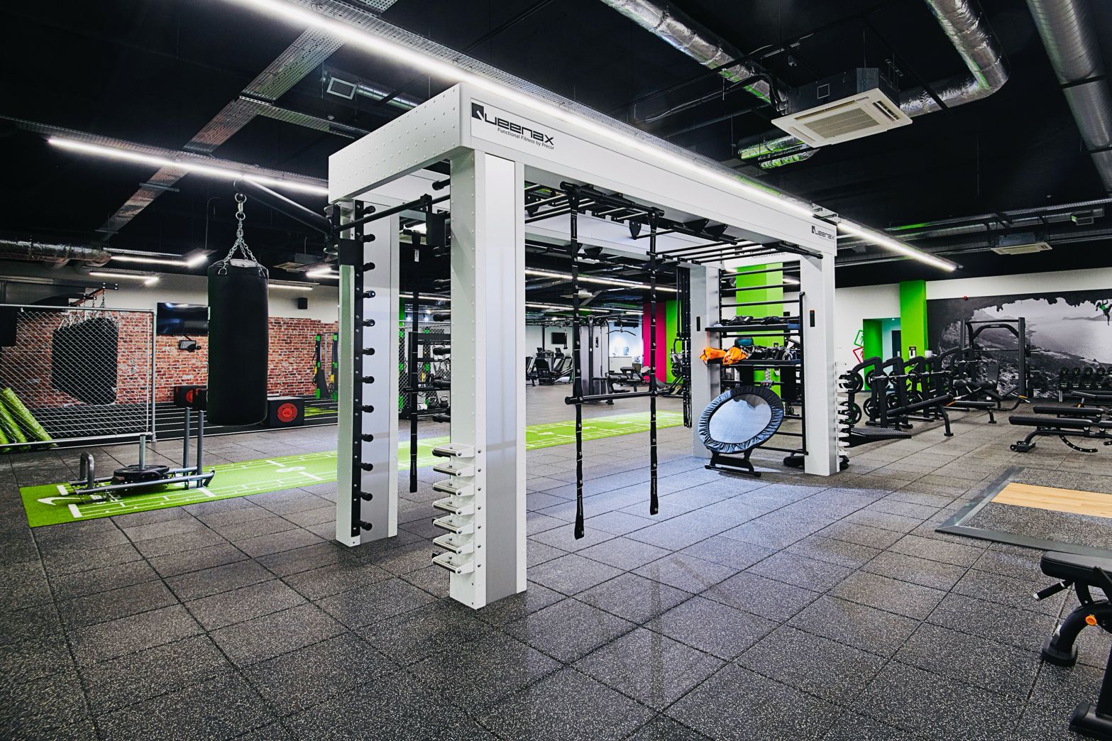 Fitnessboden RUBSLICE 1050, Gummi Bodenbelag 85% schwarzes SBR + 15% hellgraues EPDM 1020 mm x 1020 mm - Dicke 8 mm