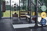 Fitnessboden RUBSLICE MULTI 1050, Gummi Bodenbelag 85% schwarzes SBR + 15% hellgraues EPDM 1000 mm x 1000 mm - Dicke 40 mm