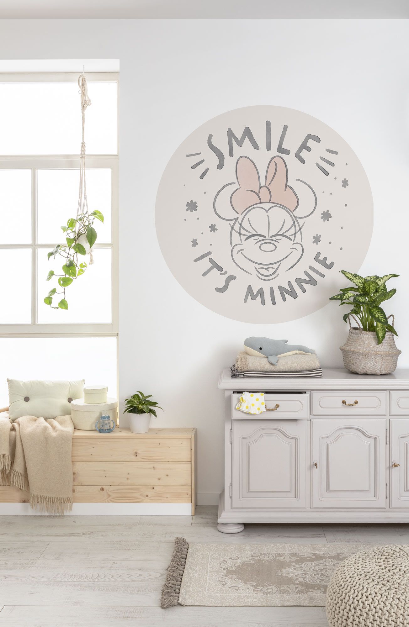 Selbstklebende Vlies Fototapete/Wandtattoo - Minnie Chubby Cheeks - Größe 125 x 125 cm